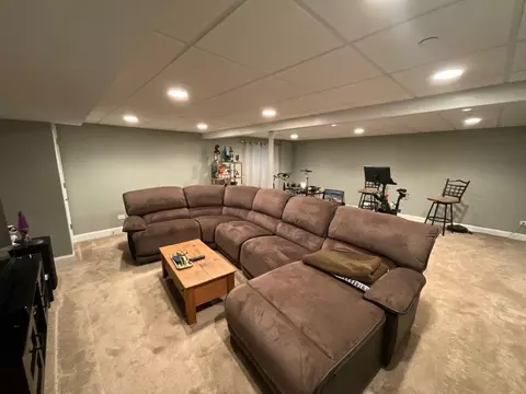 Living - Undisclosed, Hoffman Estates, IL 60192 photo 3 of 3