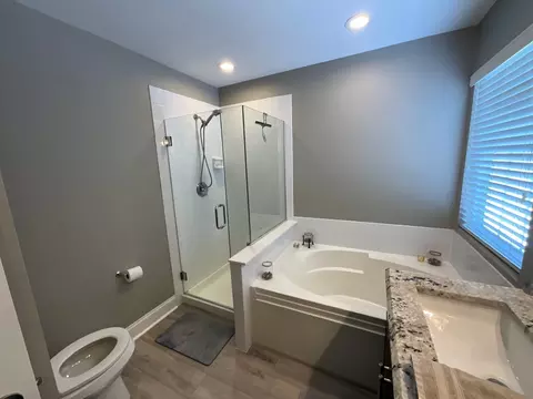 Bath - Undisclosed, Hoffman Estates, IL 60192 photo 3 of 5