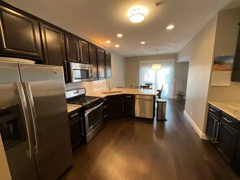 Kitchen - Undisclosed, Hoffman Estates, IL 60192 photo 2 of 3