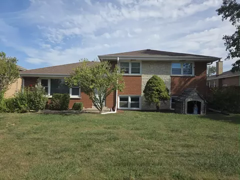 7749 Odell Ave, Bridgeview, IL 60455