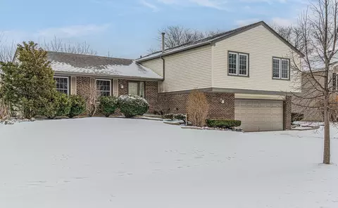 794 Stillwater Ct, Lake Zurich, IL 60047