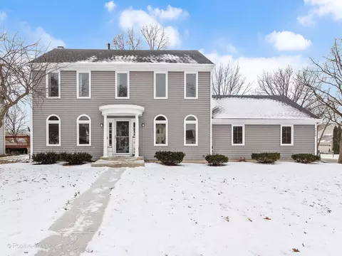 1930 Sapphire Ln, Aurora, IL 60506