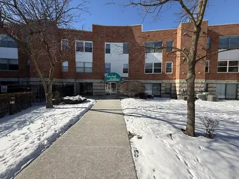 3265 Kirchoff Rd #116, Rolling Meadows, IL 60008