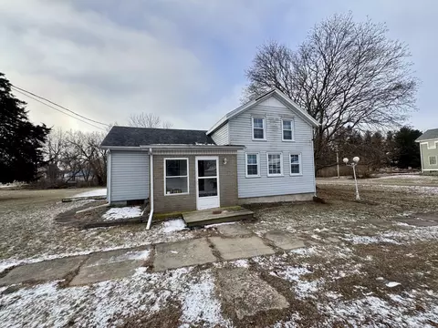Exterior - 108 W Washington St, Dover, IL 61323 photo 4 of 4
