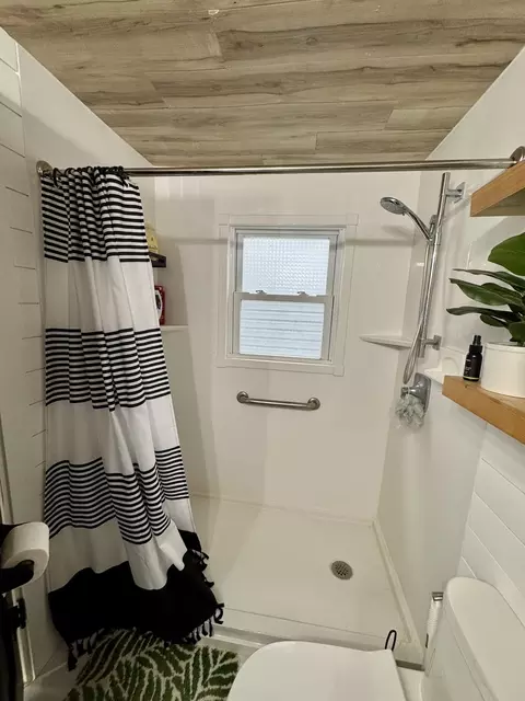 Bath - 108 W Washington St, Dover, IL 61323 photo 3 of 3