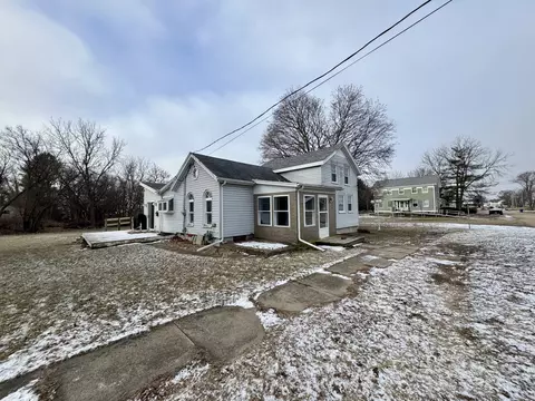 Other - 108 W Washington St, Dover, IL 61323 photo 2 of 9