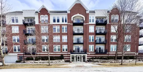 7753 Van Buren St #401, Forest Park, IL 60130