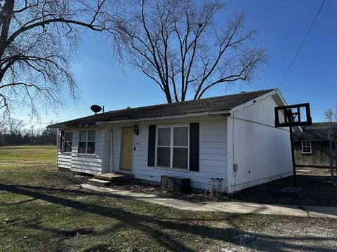 1502 S Pine St, Centralia, IL 62801 photo 2