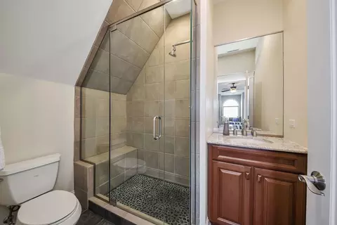 Bath - 16109 Gamay Dr, Plainfield, IL 60586 photo 4 of 7