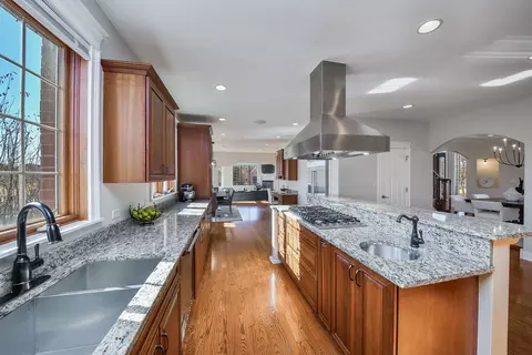Kitchen - 16109 Gamay Dr, Plainfield, IL 60586 photo 3 of 6