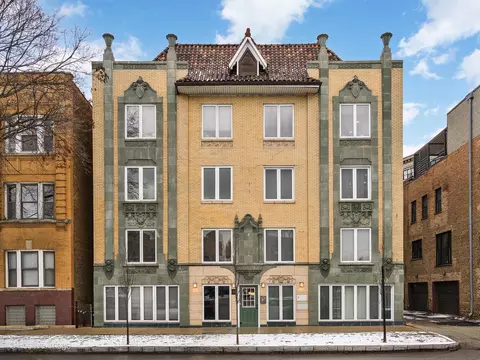 1636 W Melrose St #405, Chicago, IL 60657