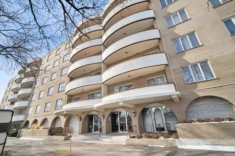 6400 N Cicero Ave #315, Lincolnwood, IL 60712