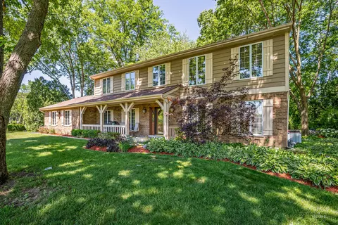 1 Carlisle Rd, Hawthorn Woods, IL 60047