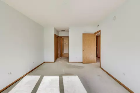 Bedroom - 770 Pearson St #2-207, Des Plaines, IL 60016 photo 2 of 4