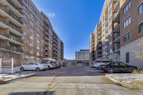 Exterior - 770 Pearson St #2-207, Des Plaines, IL 60016 photo 5 of 6