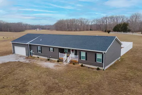 13310 E Idlewood Rd, Mount Vernon, IL 62864