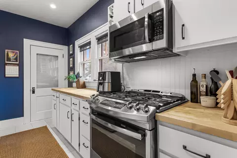 Kitchen - 306 N Edwin St, Champaign, IL 61821 photo 3 of 4