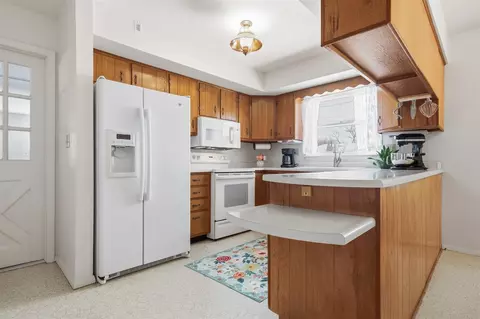 Kitchen - 404 Grandview Dr, Normal, IL 61761 photo 1 of 3