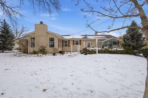 Exterior - 404 Grandview Dr, Normal, IL 61761 photo 4 of 9