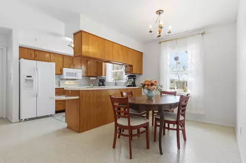 Dining - 404 Grandview Dr, Normal, IL 61761 photo 1 of 2