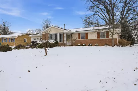 Exterior - 404 Grandview Dr, Normal, IL 61761 photo 7 of 9
