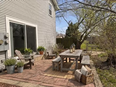 Exterior - 4315 26th Ave, Moline, IL 61265 photo 2 of 3