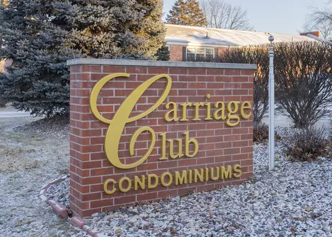 3215 E Locust St #A2-23, Davenport, IA 52803