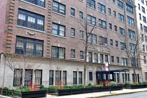 230 E Delaware Pl #1E, Chicago, IL 60611