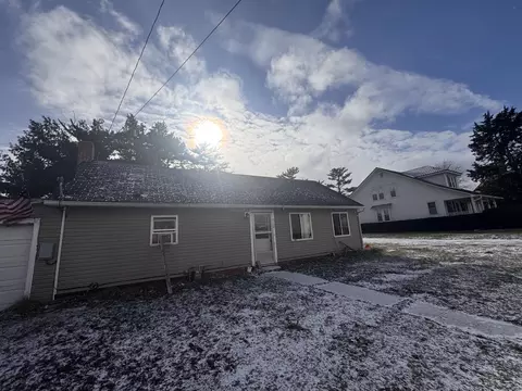 315 W Washington St, Blandinsville, IL 61420