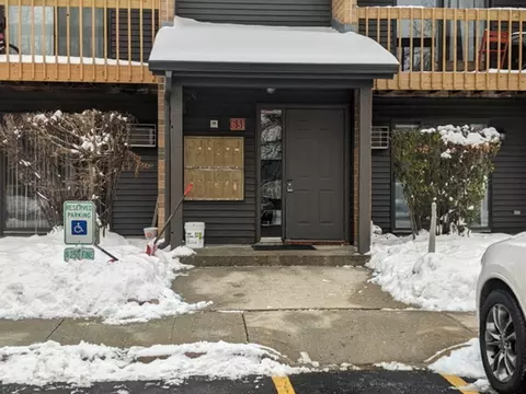 651 Virginia Rd #126, Crystal Lake, IL 60014