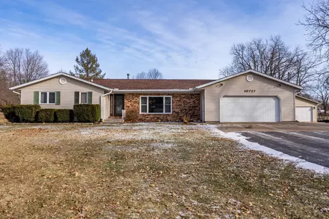 10727 95th St, Coal Valley, IL 61240