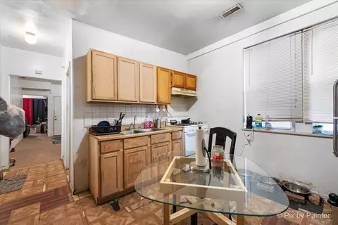 Kitchen - 7030 S Artesian Ave, Chicago, IL 60629 photo 1 of 5