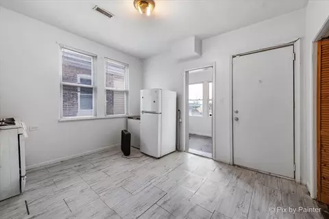 Entry Way - 7030 S Artesian Ave, Chicago, IL 60629 photo 1 of 3