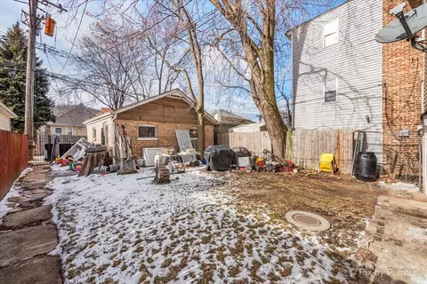 Exterior - 7030 S Artesian Ave, Chicago, IL 60629 photo 9 of 10