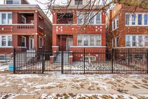 Exterior - 7030 S Artesian Ave, Chicago, IL 60629 photo 4 of 10