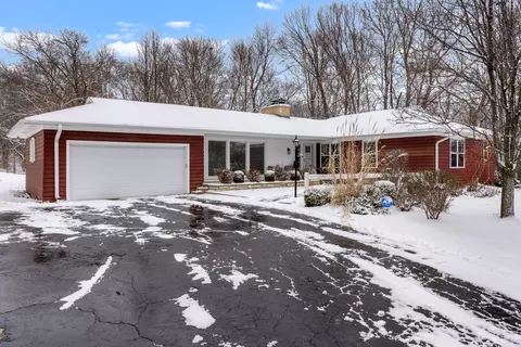 5150 Guilford Rd, Rockford, IL 61107