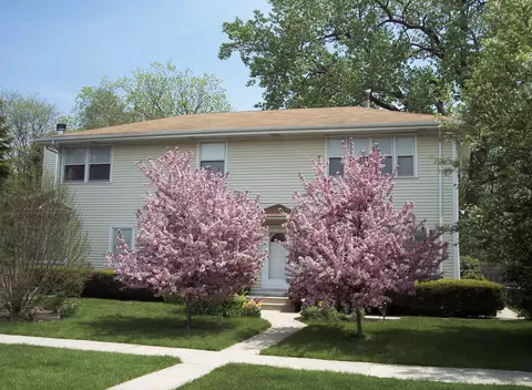 320 Central Park Ave, Wilmette, IL 60091