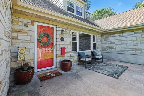 2611 Lake Ave, Wilmette, IL 60091