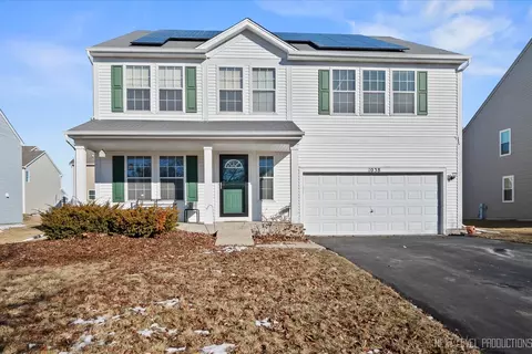 1038 Veteran Ave, Elburn, IL 60119