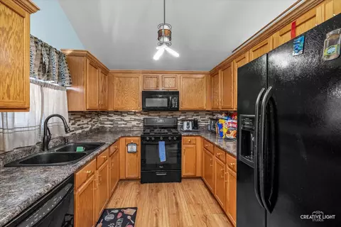 Kitchen - 1504 Lasser Dr, Plainfield, IL 60586 photo 1 of 2