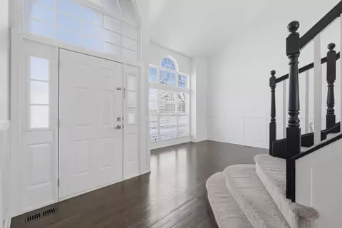 Entry Way - 1951 Broadsmore Dr, Algonquin, IL 60102 photo 2 of 4