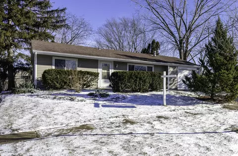 5615 Star Dr, Hanover Park, IL 60133