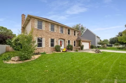 1032 Towne Ave, Batavia, IL 60510