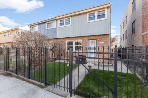 6523 S Ellis Ave, Chicago, IL 60637