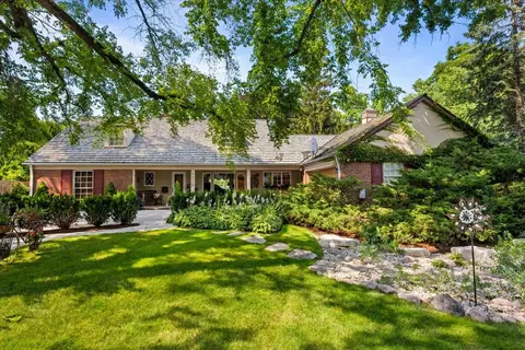 1215 Spruce St, Winnetka, IL 60093
