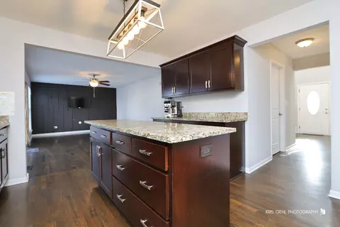Entry Way - 2031 Havenhill Dr, Plainfield, IL 60586 photo 1 of 2