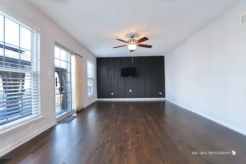 Living - 2031 Havenhill Dr, Plainfield, IL 60586 photo 3 of 4