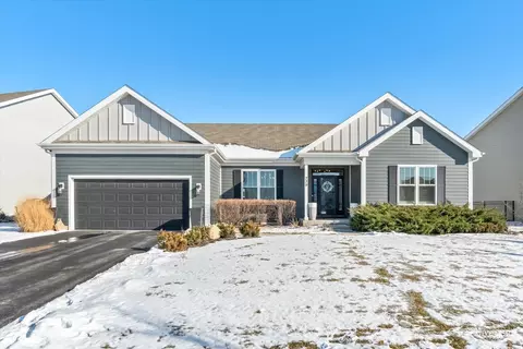 739 Juniper St, Oswego, IL 60543