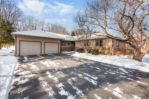 4507 Hanover Dr, Crystal Lake, IL 60012