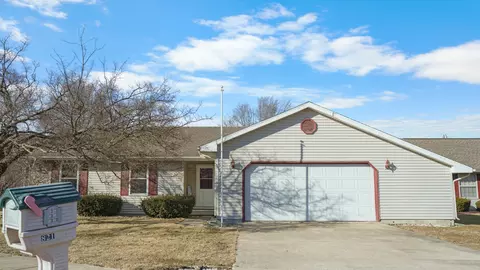 821 Park Dr, Rantoul, IL 61866